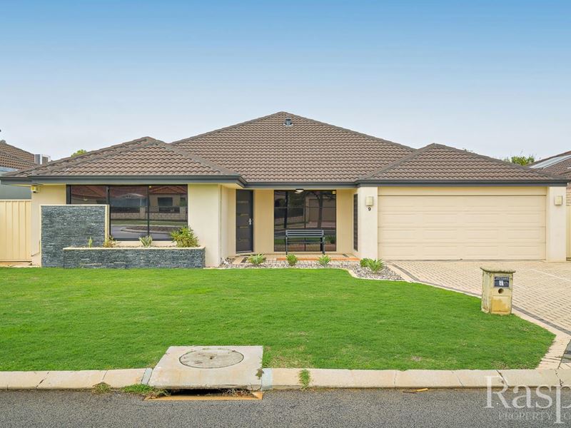 9 Tongaroo Boulevard, Success WA 6164