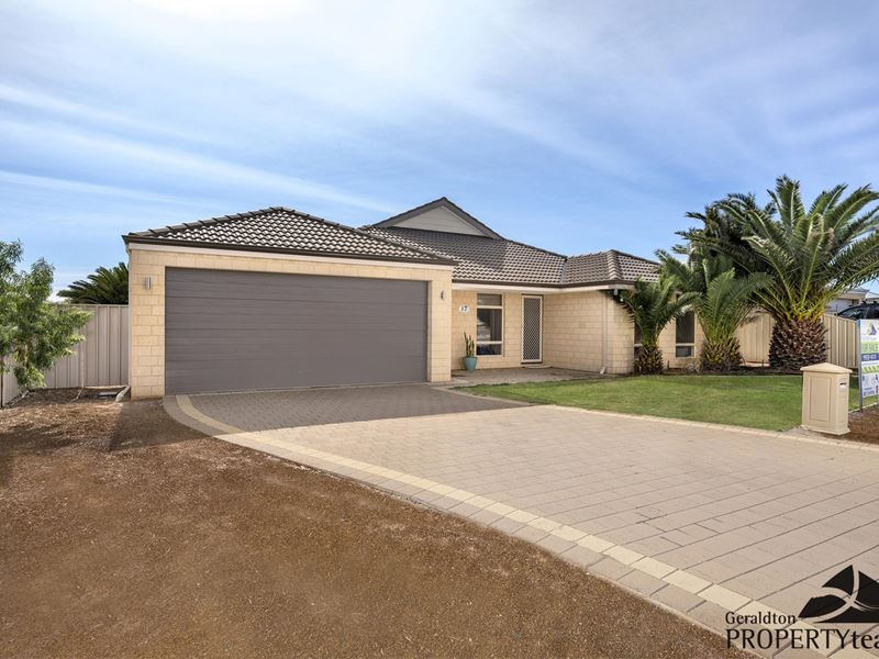 17 Reef Boulevard, Drummond Cove