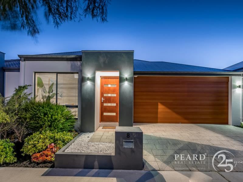 8 Marlinspike Boulevard, Jindalee