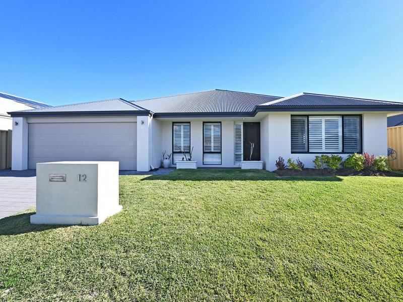 12 Featherstone Gardens, Butler