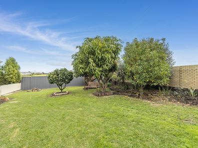 11 Benara Road, Caversham WA 6055