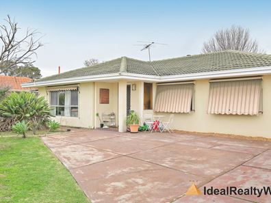 105 Lyrebird Way, Thornlie WA 6108