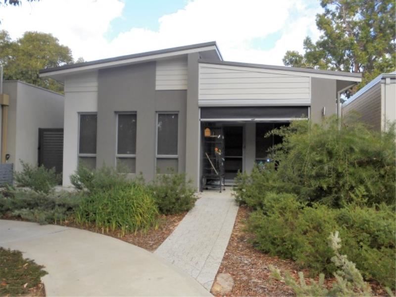 44 Whimbrel Crescent, Coodanup
