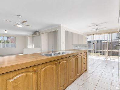 182 Seville Drive, Seville Grove WA 6112