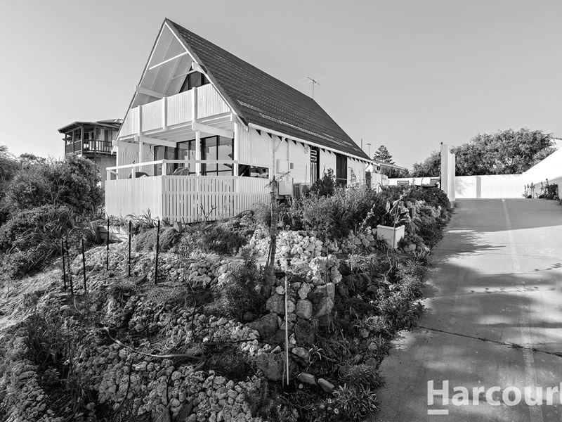 20 Valley Road, Halls Head WA 6210