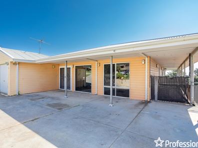 21 Opal Way, Mount Richon WA 6112