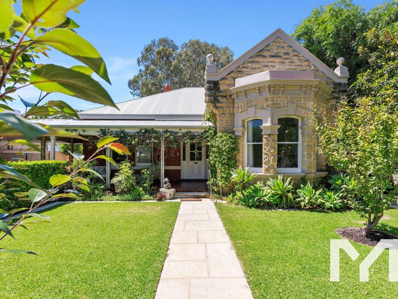 7 Riley Road, Claremont