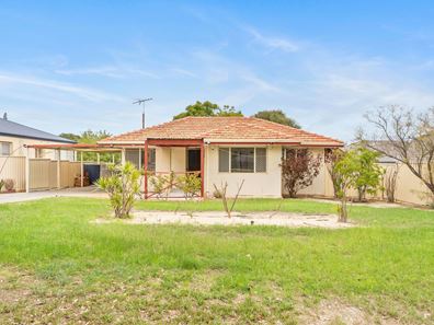 24 Derrington Crescent, Balga WA 6061