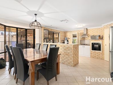 18 Walmer Place, Orelia WA 6167