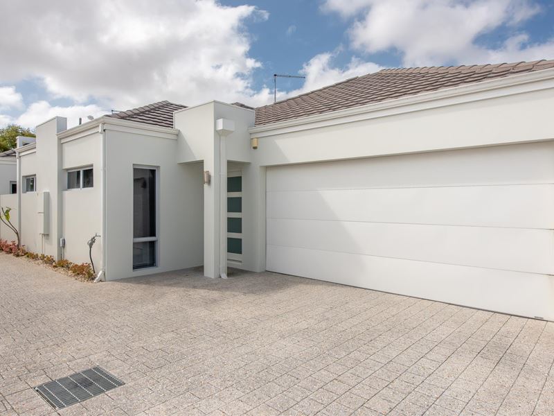 42B St Albans Road, Nollamara WA 6061