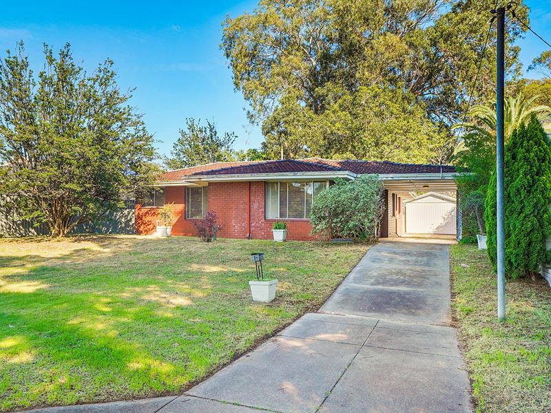 15 Pinaster Street, Menora