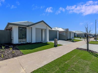 18 Sase  Frontage, South Yunderup WA 6208