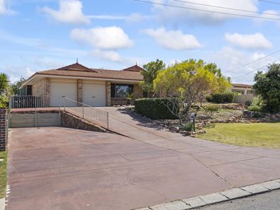 16 Damepattie Drive, Two Rocks WA 6037