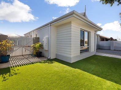 18 Laverton Crescent, Harrisdale WA 6112