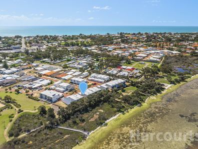 30/15 Kardan Loop, Falcon WA 6210