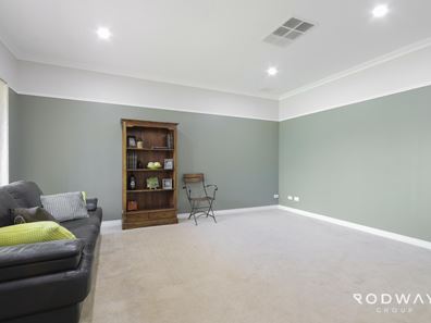 8 Marr St, Byford WA 6122