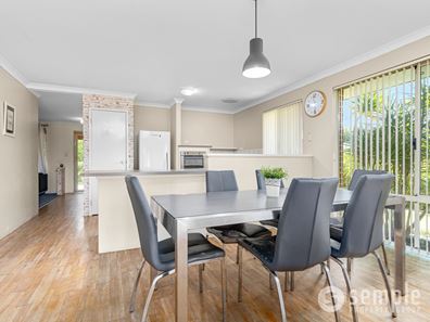 24 Reeves Entrance, Success WA 6164