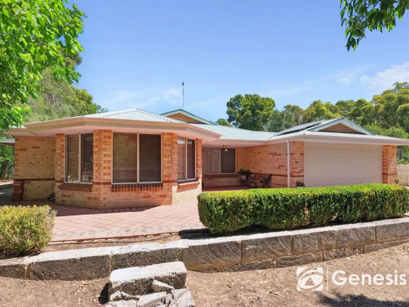 3 McPhee Court, Mundaring WA 6073