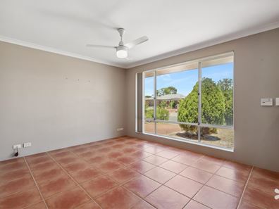11 Yerilla Glen, Ballajura WA 6066