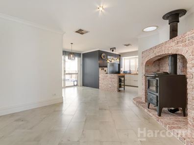 19 Clermont Gardens, Currambine WA 6028