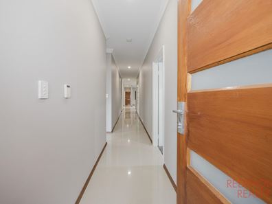 35 Portaferry Gardens, Ridgewood WA 6030