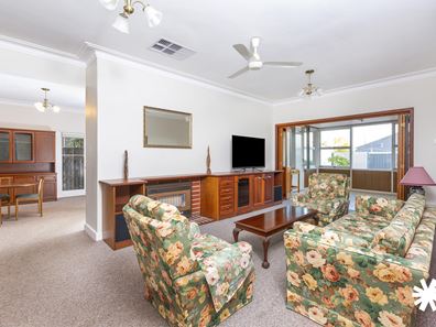 9 Oxford Street, Kensington WA 6151