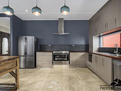 8A Catherine Street, Bluff Point WA 6530