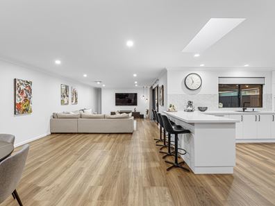 18 Cossack Court, Kingsley WA 6026