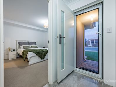27 Pangolin Grove, Alkimos WA 6038