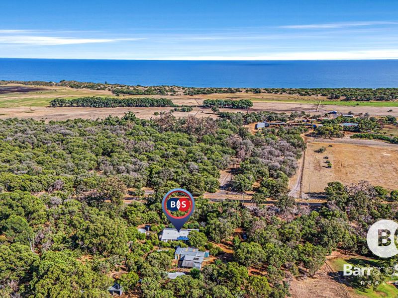 66 Minninup Road, Stratham