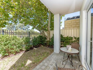 34 Nashville Loop, Currambine WA 6028
