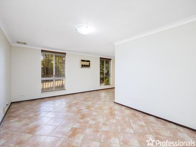 52 Akebia Way, Forrestfield WA 6058