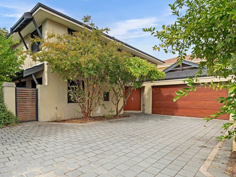 32A Tricourt Grove, Riverton WA 6148