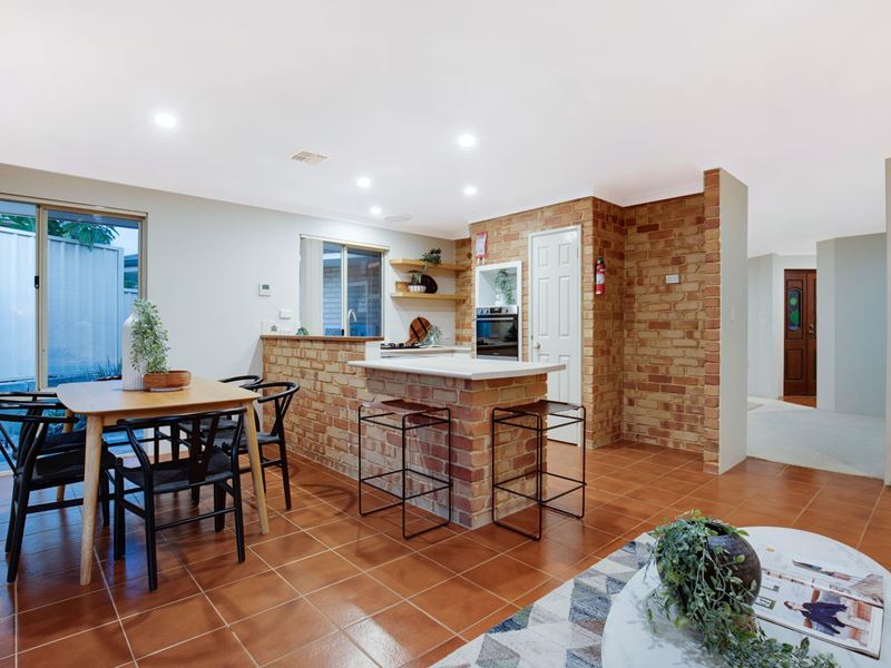 6 Allanson Retreat, Gwelup WA 6018