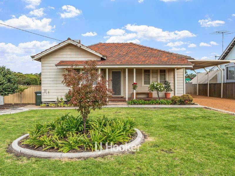 15 Deakin Street, Collie
