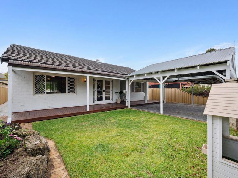 196 Corinthian Road East, Riverton