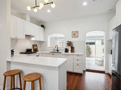 196 Corinthian Road East, Riverton WA 6148