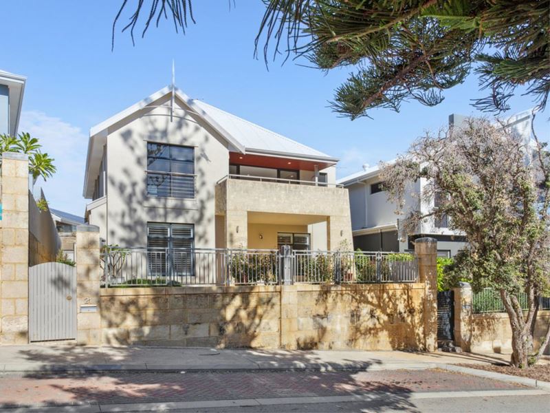 21 Swansea Promenade, Mindarie WA 6030