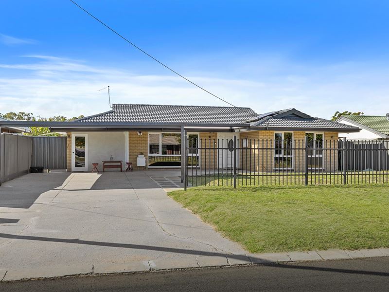 24 Kurrawa Street, Hillman