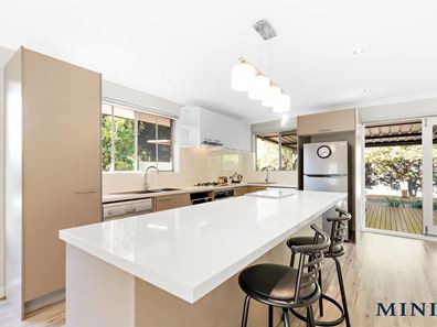24 Burran Court, Armadale WA 6112