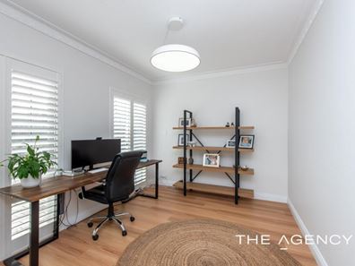 30 St Helena Way, Iluka WA 6028