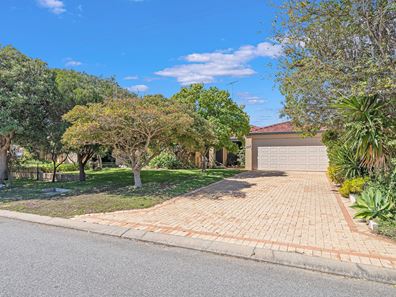 10 Hazelmere Drive, Dawesville WA 6211