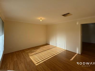 33A Lyrebird Loop, Seville Grove WA 6112
