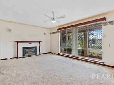 11 Heaton Way, Safety Bay WA 6169