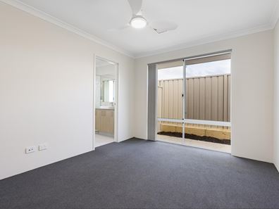 6 Trigger Way, Two Rocks WA 6037