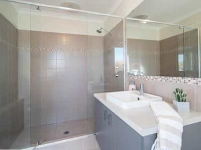 7 Cheriton Avenue, Ellenbrook WA 6069