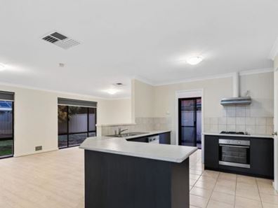 8 Elwell Street, Secret Harbour WA 6173