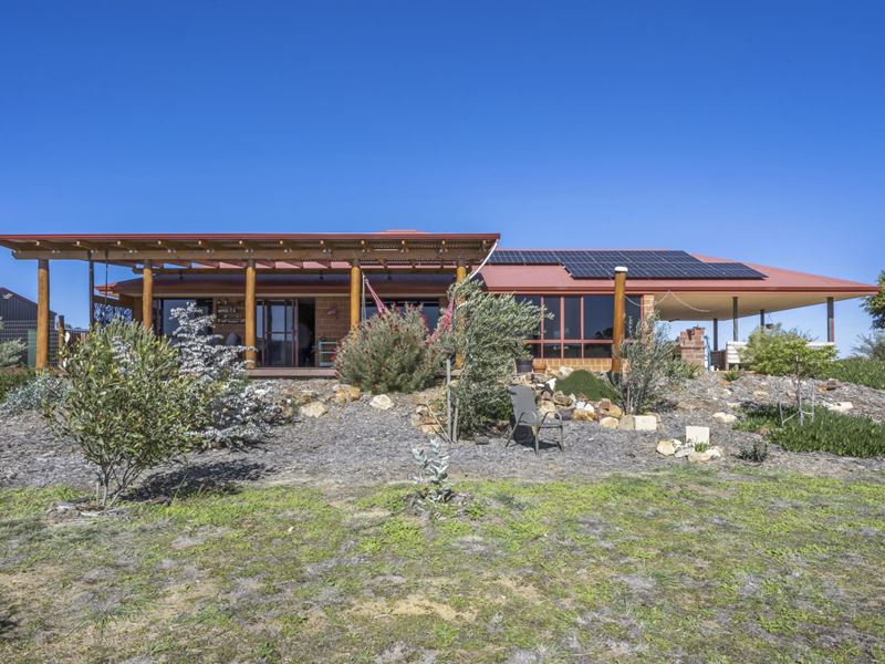 9 TILTILI RISE, Moresby