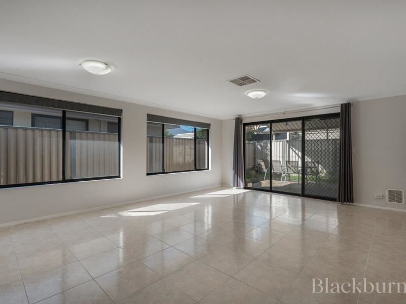 7 Greenham Way, Bertram