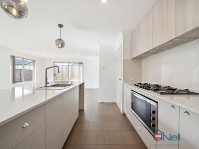 7 Calneggia Drive, Byford WA 6122